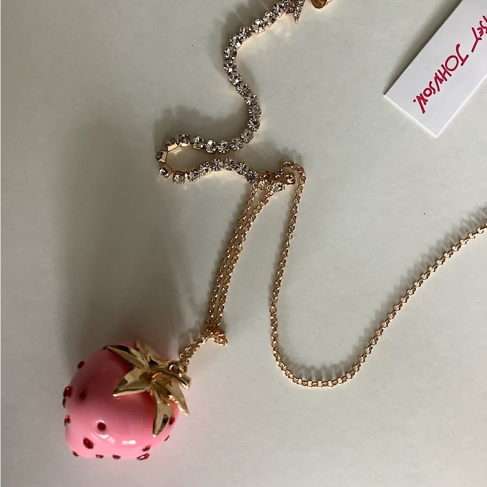 Betsey Johnson Pink Strawberry Long Pendant Necklace New - Picture 2 of 3